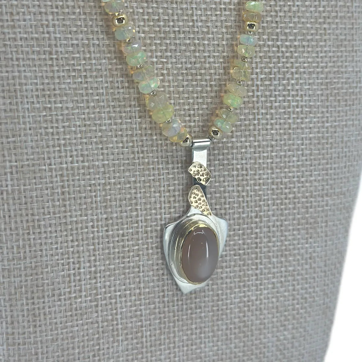 VSTS156 Pendant Peach moonstone by Valerie Smith