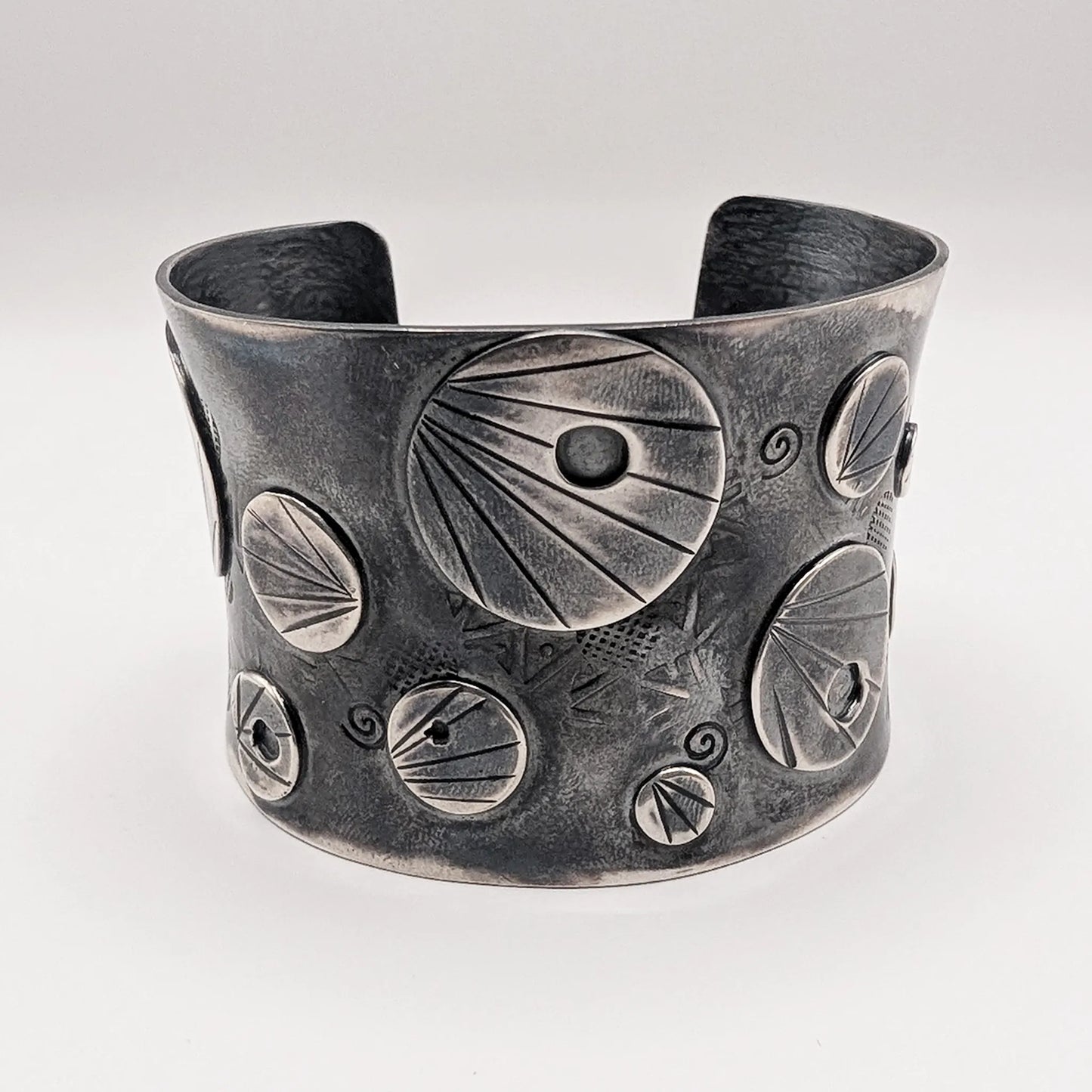 VS6667 "Distant constellations” Sterling wide cuff by Valerie Smith